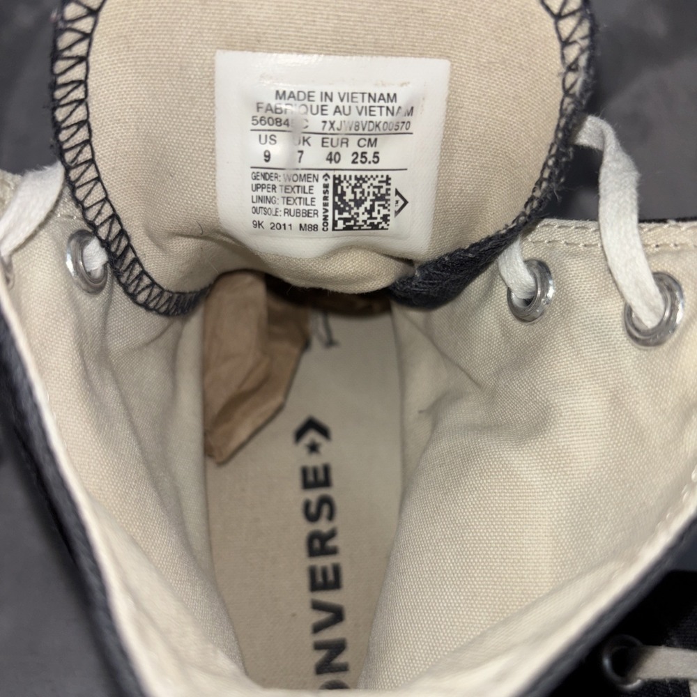CONVERSE Chuck Taylor All Star BLACK & WHITE Basketball Shoes WOMENS 9 - Picture 7 of 8